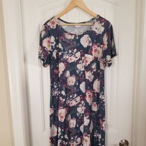 XL Carly - Lularoe - Navy & Purple Floral